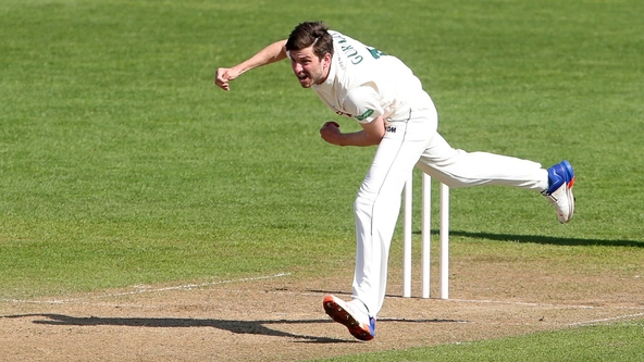 Notts Bowlers Leave The Game   Finely Poised After Day One